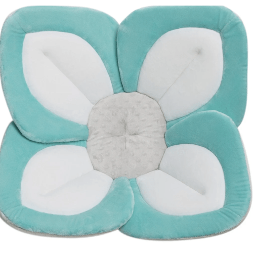 Blooming Bath Lotus with Snaps