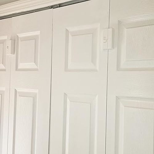 Bifold Door Lock (2 Pack), Child Safety Lock for Your Closet & Pantry, Automatically Locks to Keep Toddlers, Dogs, & Cats Out, Tool-Free Install