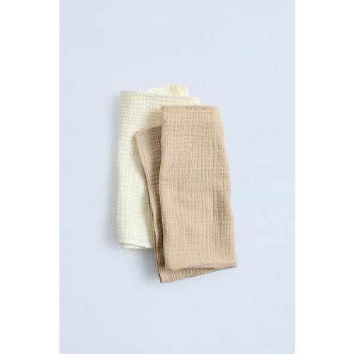 TWO-PACK OF BASIC MUSLIN SWADDLES