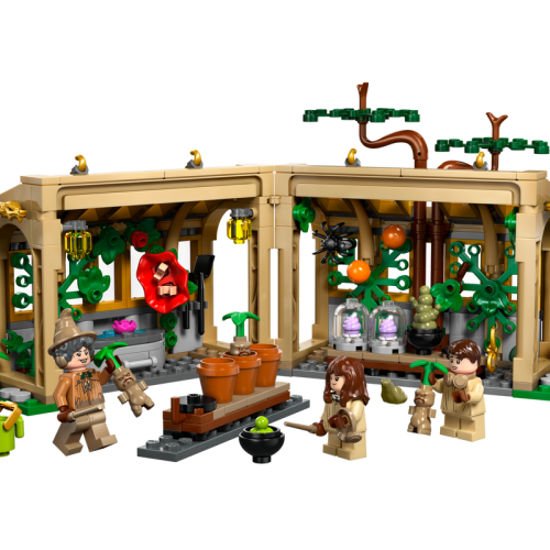 Hogwarts™ Castle: Herbology Class 76445 | Harry Potter™ | Buy online at the Official LEGO® Shop US