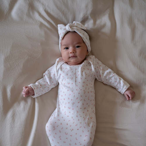 Sleeper and Bow in Posie