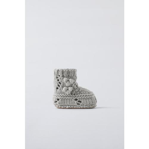 EMBROIDERED BOOTIES