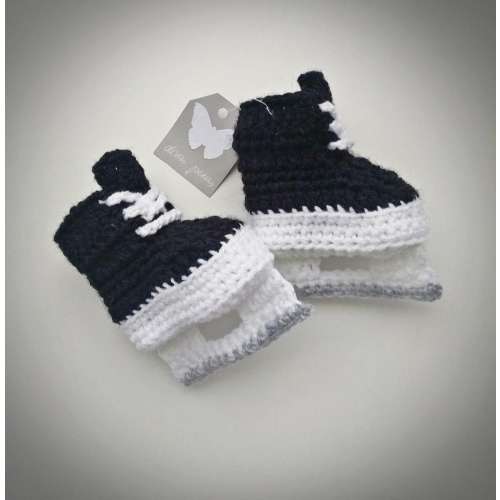 Crochet baby ice hockey skates, gift for newborn and babyshower, choose color