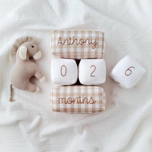 Gingham baby milestone blocks, Custom name age blocks set, Beige and white checkered month blocks, Personalized gift for new mom