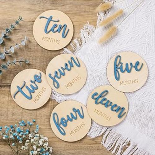 Baby Monthly Milestone Discs for Boy: Milestone Marker Circles Wooden Cards from 1-12 Months for Photo Props - Newborn Age Signs for Gifts