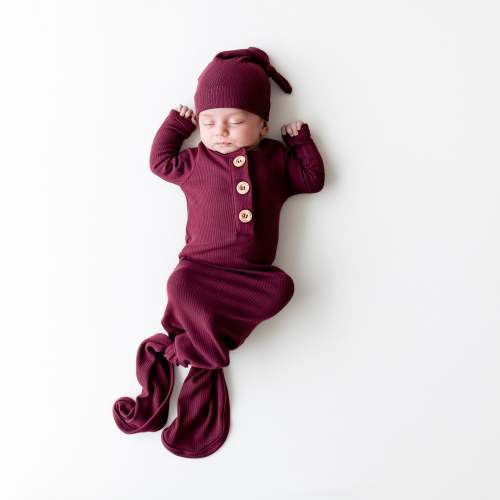 Ribbed Knotted Gown with Hat Set in Burgundy