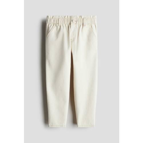 LOOSE-FIT TAPERED JEANS