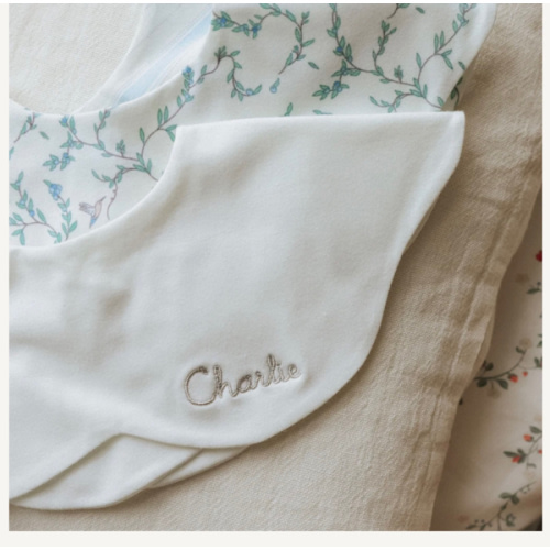 Solid Winglet Bib - Ivory | Gooselings