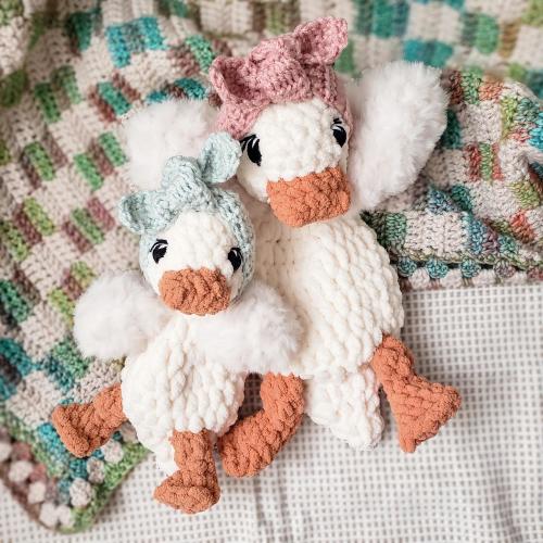 della duck, crochet duck, duck lovey snuggler, baby girl snuggler, baby shower gift for girl, milestone photo props for baby, nursery decor