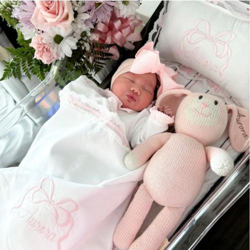 FOREVER BOW PILLOW & BLANKET- LIMITED EDITION – Caprilina