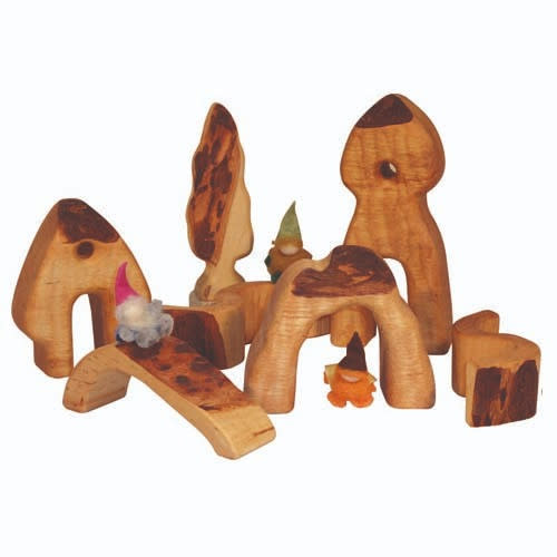 Bikeho Wooden Dwarf Village 7 pcs