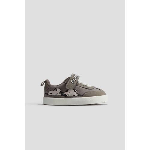 PRINTED SNEAKERS