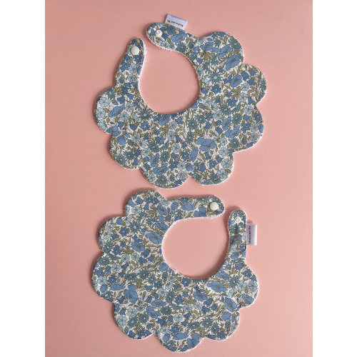 Blue Poppy and Daisy Floral Liberty scalloped dribble bib in bluescalloped bib, Christmas outfit bib, personalised gift for baby shower