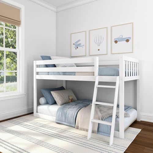 Max & Lily Fundamental Twin Low Bunk Bed, Kids Solid Wood Modern Bed Frame with Strong Wooden Slats, Non-Toxic Finishes, High Weight Capacity, White