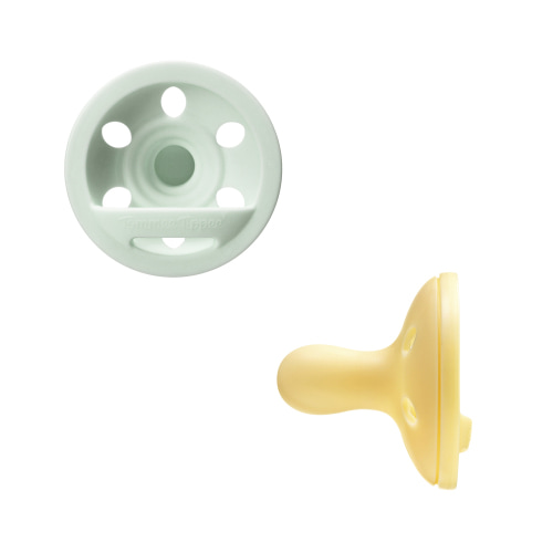 Tommee Tippee Breast-like Pacifier, 0-6m, Lightweight, One-piece Silicone Design, Symmetrical Nipple, 2 Pack