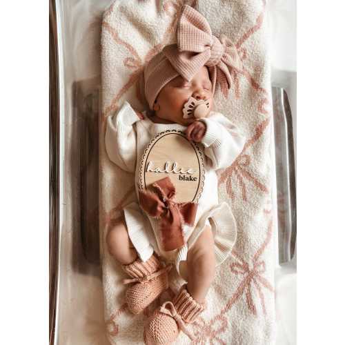 Birth announcement sign, Bow birth announcement sign, Hospital name sign for girl, Bows,Bow hospital sign,Ribbon name sign,Name announcement