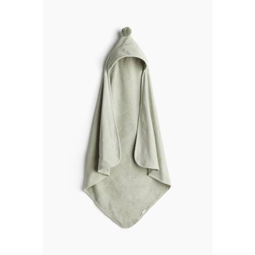 HOODED BATH TOWEL