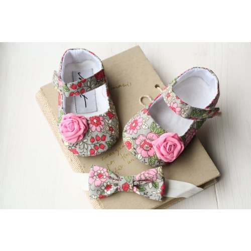 Floral baby girl shoes and headband set, custom toddler shoes, baby shower gift idea, gift for new mom, soft sole shoes, baby first shoes