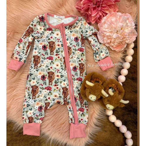 Floral highlander baby sleeper
