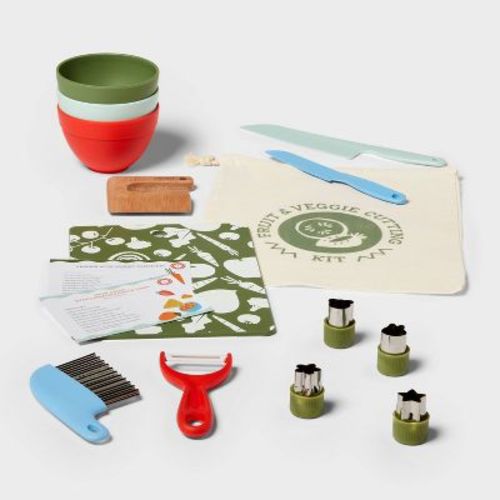 Kids' 16pc Fruit and Veggie Dinnerware Set - Pillowfort™