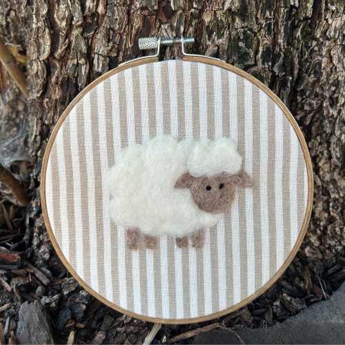 Needle felted lamb Embroidered name hoop Baby birth announcement Personalized embroidery nursery decor sheep Custom newborn gift Wall art