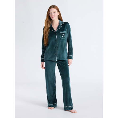 Joyspun Women’s Stretch Velour Notch Collar Long Sleeve Pajama Set, Sizes XS to 4X