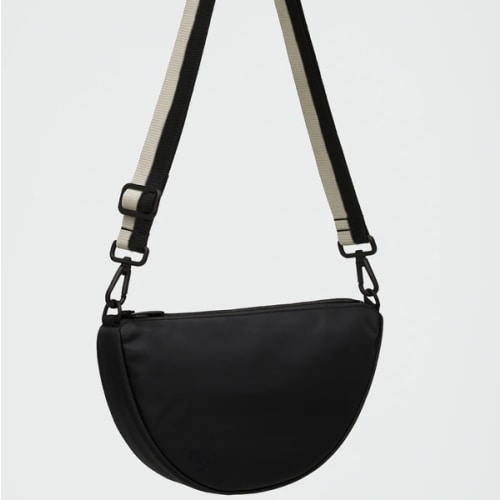 BLACK CROSSBODY BAG
