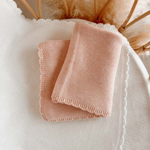 Heirloom Scallop Knit Blanket - Pink Lemonade