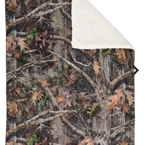 Bass Pro Shops TrueTimber Camo Printed Sherpa-Lined Baby Blanket