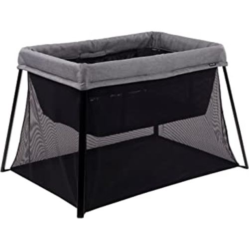 Safety 1st Dream and Go Travel Playard, Light weight and folds compact for easy storage and travel, with a soft mattress and zip up bassinet, Grey Wolf