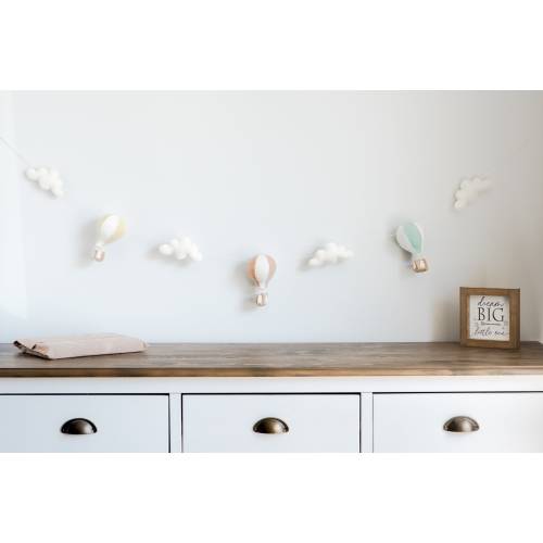 Hot Air Balloon Garland / Gender Neutral nursery decor / Felt Baby Decoration / Hot Air balloon Nursery