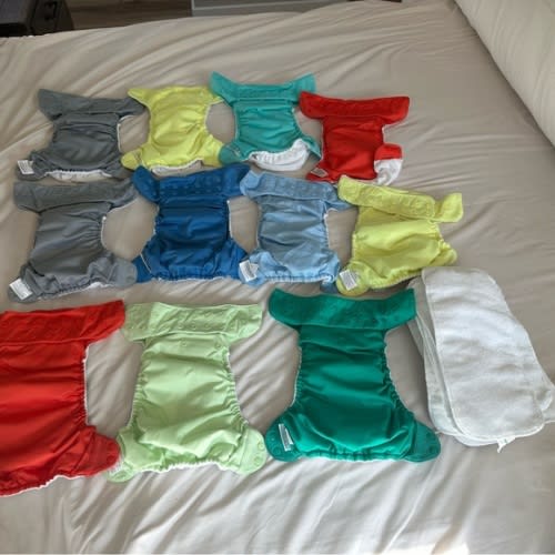 11 BumGenius Cloth Diapers - Red, Yellow, Blue, Green, Gray with inserts