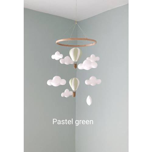 Unisex Nursery Mobile Hanger Pastel Green Hot Air Balloons White Clouds Boy Girl Hanging Decoration New Baby Shower Gift Gender Neutral