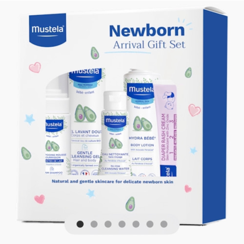 Mustela Newborn Arrival Gift Set - Baby Skincare & Bath Time Essentials - Natural & Plant Based - 5 Items Set