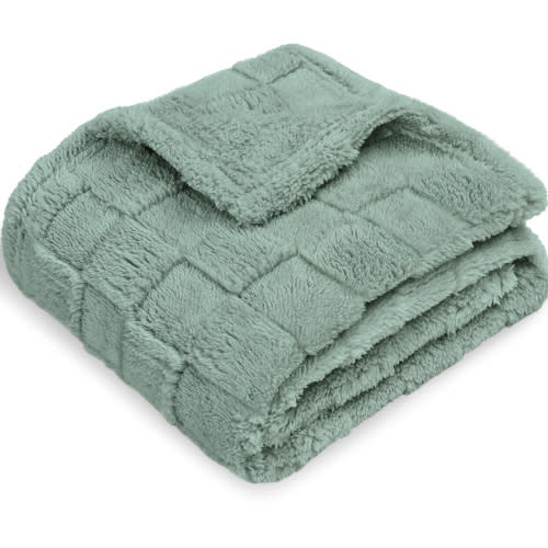 Baby Blanket for Boys Girls 3D Fleece Fluffy Fuzzy Baby Blanket with Chessboard Grid Design for Toddler Infant Soft Warm Cozy Newborn Blanket 30 x 40 inches Sage Green