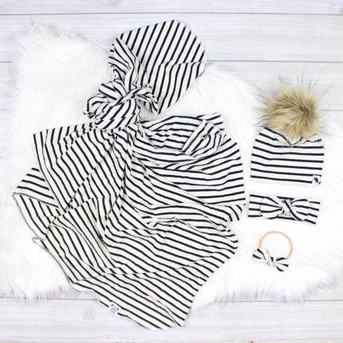 Black Stripe Swaddle Set // Monochrome Baby Swaddle and Bow // Newborn Baby Blanket // Monochrome Baby Blanket // Neutral Swaddle Set