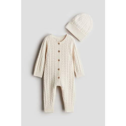 2-PIECE CABLE-KNIT SET