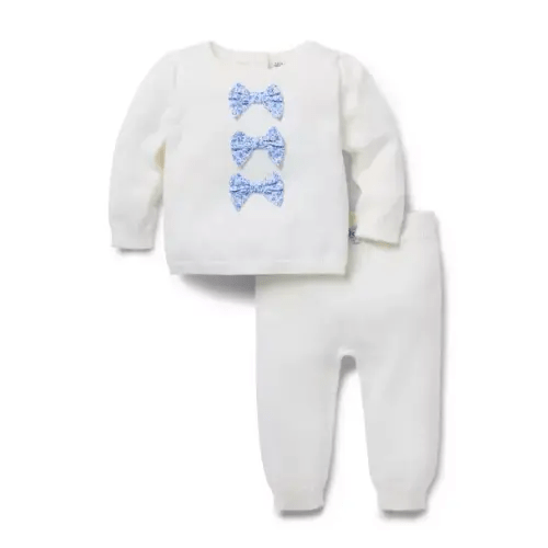 Baby Jet Ivory Baby Bow Matching Set by Janie and Jack