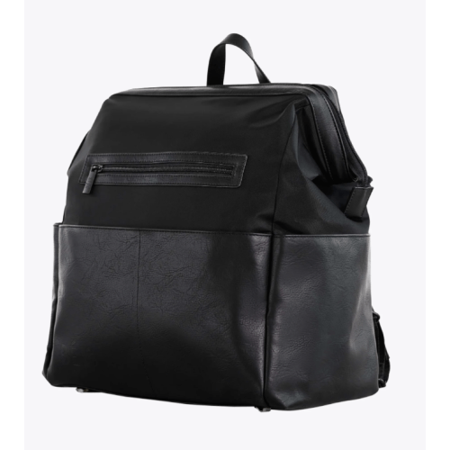 BÉIS 'The Diaper Backpack' in Black - Black Diaper Bag & Diaper Backpack