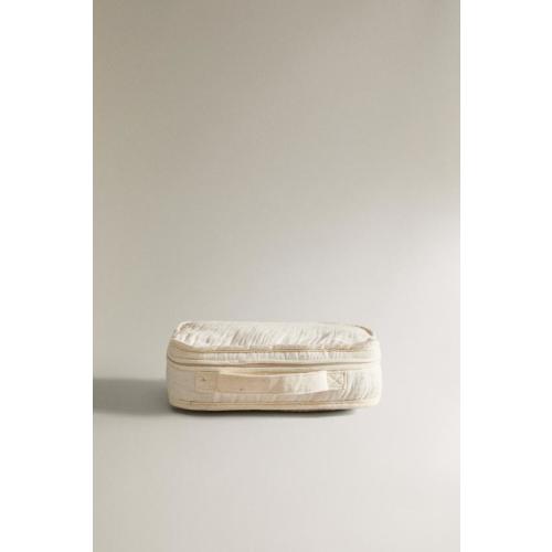 CHILDREN’S MOON CASE
