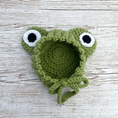 Frog Bonnet || Wildlife || Wilderness || Autumnal ||  Cosy || Woodland || Animal || Baby || Toddler