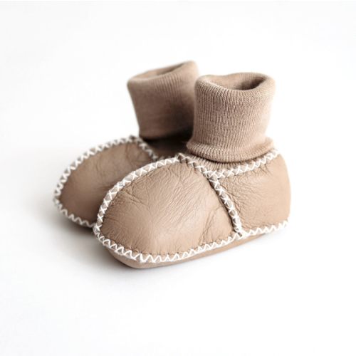 Cozy Baby Booties - Tan | 100% Organic - – Finn + Emma