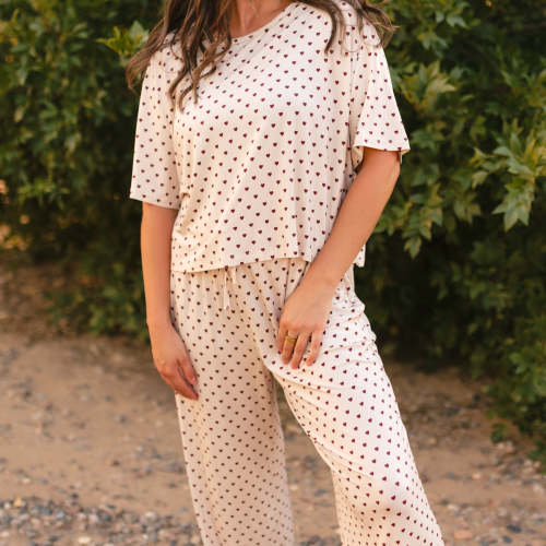 Women's T-Shirt and Pants Set in Fall Hearts