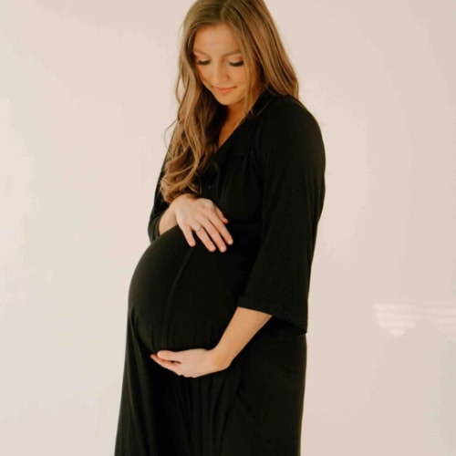 Lila Labor & Postpartum Gown in Black