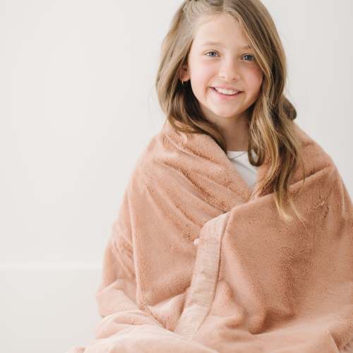 LUSH TODDLER BLANKET - Rosy