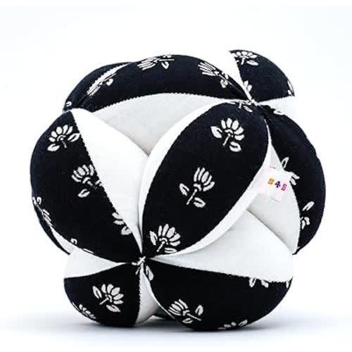 B4BRAIN Clutch Ball for 0-1 Year Babies with Rattle for Brain Development Soft Plush Cotton Best Toys for Babies Kids Infants