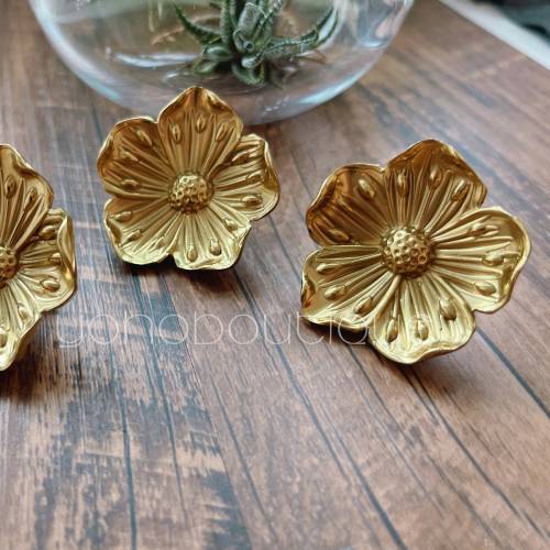Flower Knob Solid Brass Knob Cherry Blossom Cabinet Pull Drawer Knob Dresser Pull Knob Handle Kitchen Knob Cabinet Pull Hardware BHK051