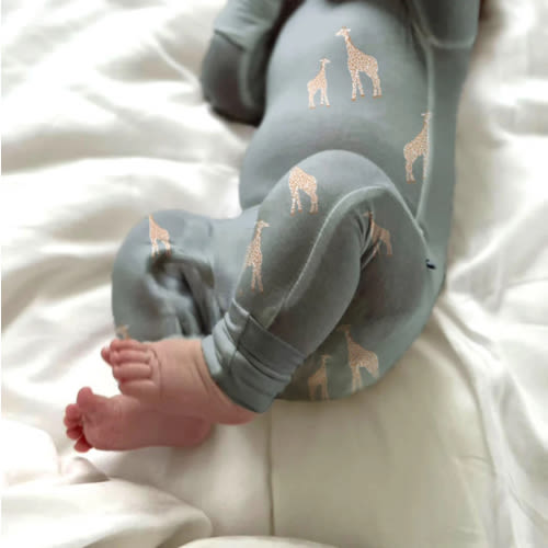 gunamuna, Convertible Pajama in Giraffe Moss