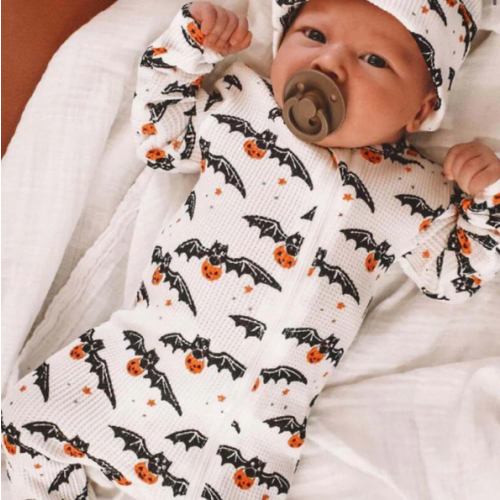 Organic Waffle Basic Zip Footie, Trick or Treating Bat – SpearmintLOVE