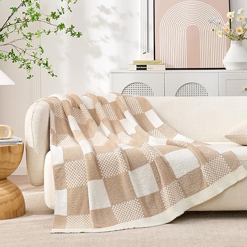 Snuggle Sac Checkered Blanket, Beige Throw Blanket for Couch Plaid Microfiber Fluffy Warm Cozy Soft Oversized Throw XL Reversible Checkerered Blankets for Sofa, Chair, Bed, 50x70 inches